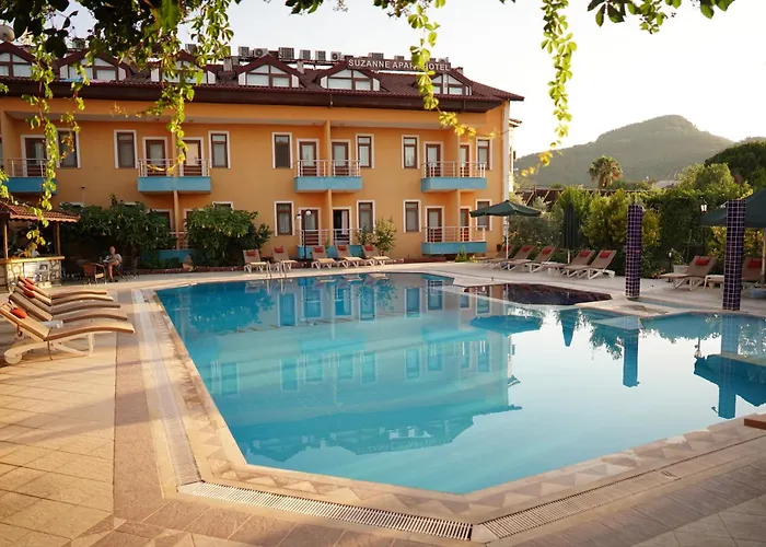 Suzanne Hotel & Restaurant